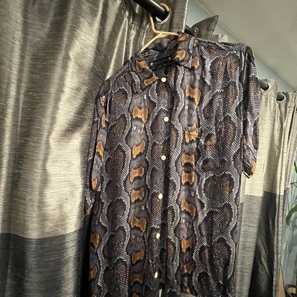 All saints button up shirt size large worn once - Picture 2 of 3